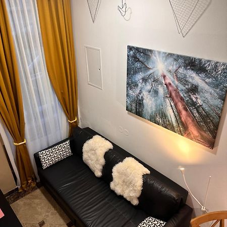 As Small As Caravans Viena Exterior foto